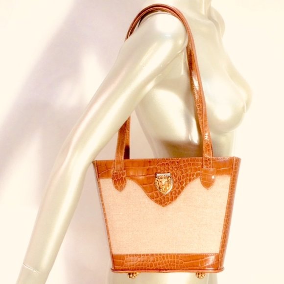 Vincenza Handbags - Vtg Vincenza Lion Claw Foot Embossed Shoulder Bag